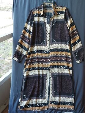Vero Moda Floral and Geometric Button-Front Shirt Dress in Black, Cream and Tan